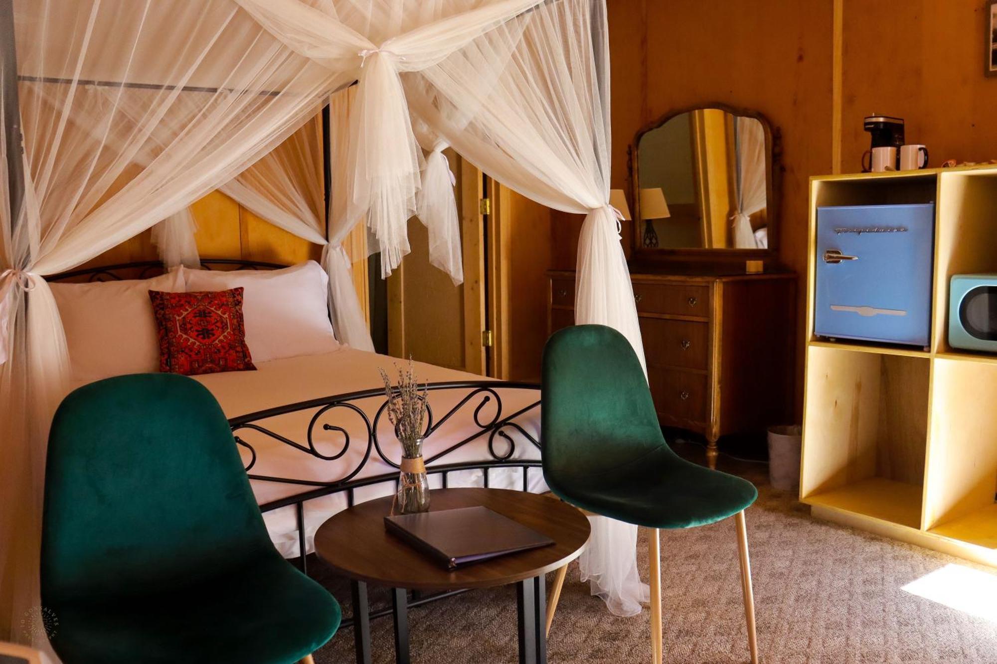 Quiet Mind Lodge, & Retreat Sequoias Lodge Kernville
